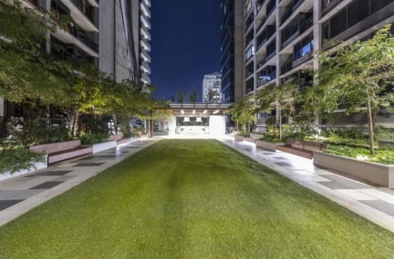 Readyset Apartments At Madison ملبورن المظهر الخارجي الصورة